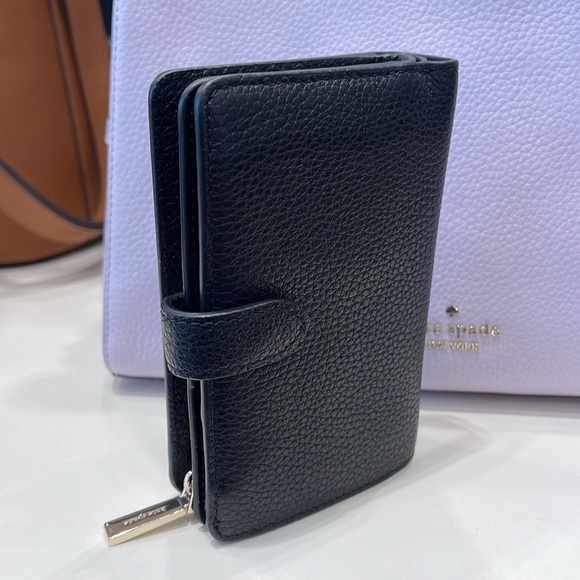 Kate Spade Leila Medium Compact Bifold Wallet
Black 
NWT - Picture 4 of 16